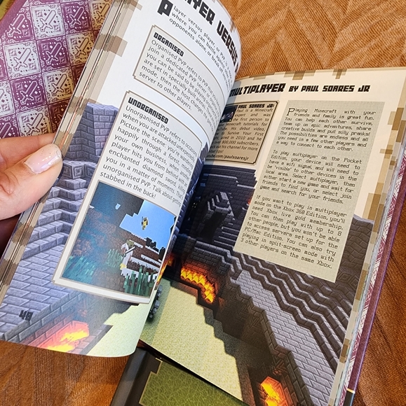 Minecraft The Complete Handbook Collection - Picture 9 of 11